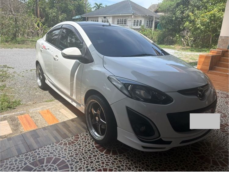 Mazda Mazda 2 2012 1.5 Elegance Limited Edition Sedan เบนซิน ไม่ติดแก๊ส เกียร์อัตโนมัติ ขาว รูปที่ 2