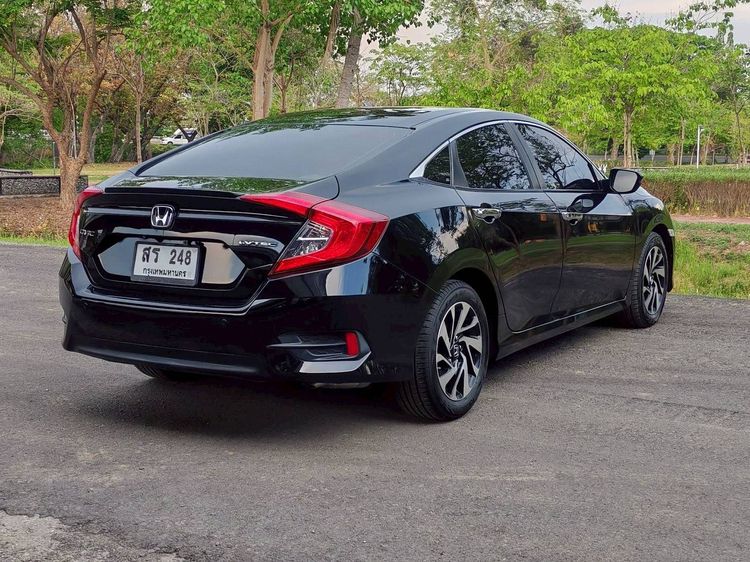 Honda Civic 2017 1.8 EL i-VTEC Sedan เบนซิน ไม่ติดแก๊ส เกียร์อัตโนมัติ ดำ รูปที่ 4