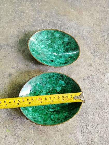 ถ้วยหรือจานเปลหินมาลาไคต์(Malachite)ขอบทองเหลืองฉลุลาย

 รูปที่ 2