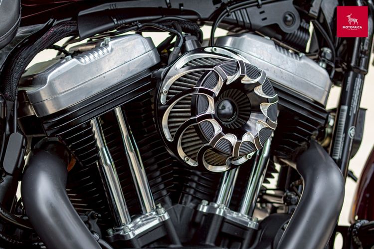 Harley Davidson Iron1200 Clubstyle ปี2019 สีแดงหายาก วิ่ง8,000Mi. รูปที่ 9