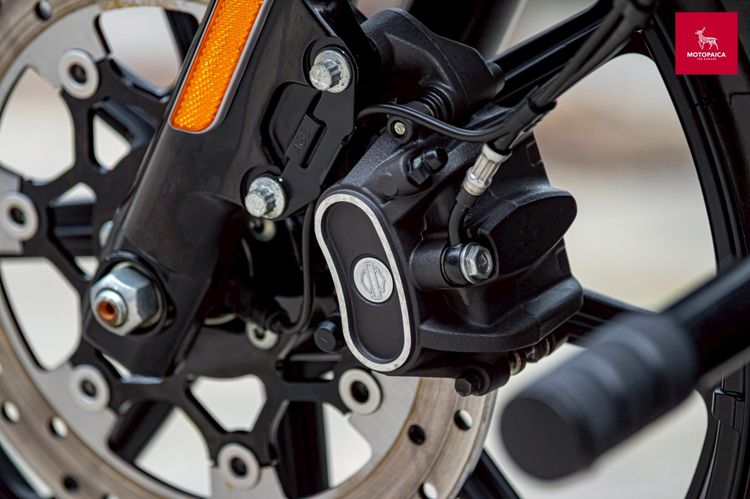 Harley Davidson Iron1200 Clubstyle ปี2019 สีแดงหายาก วิ่ง8,000Mi. รูปที่ 10