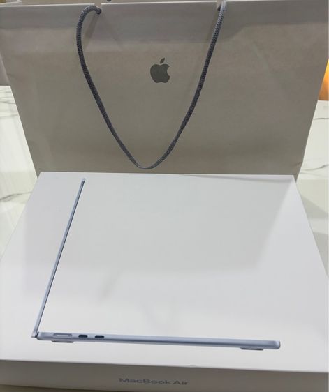 MacBook Air M5 RAM 24GB CPU10 GPU10 SSD512GB มือ1