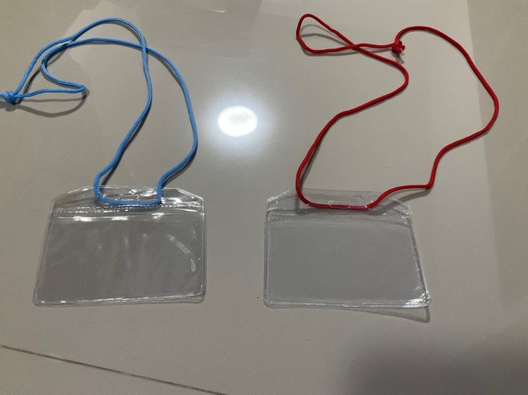 ป้ายชื่อพลาสติกแนวนอนพร้อมเชือกคล้องคอ ขนาดบัตร 6x9.5 ซม ชิ้นละ 5 บาท รูปที่ 2