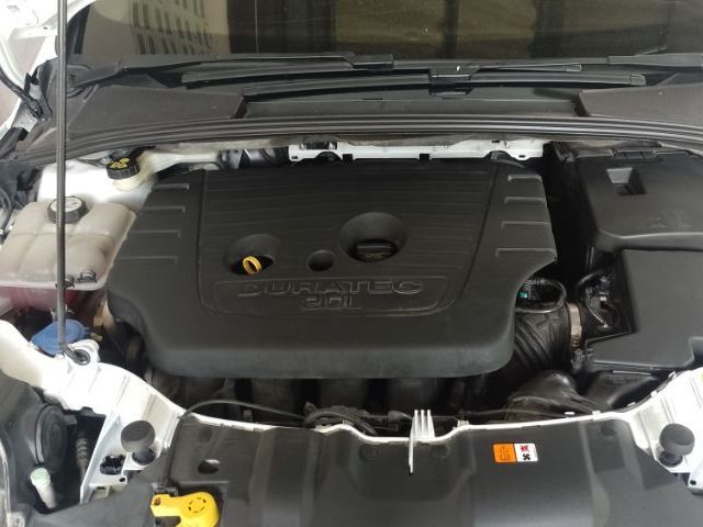 Ford Focus 2012 2.0 Sport Plus Sedan เบนซิน ไม่ติดแก๊ส เกียร์อัตโนมัติ ขาว รูปที่ 4