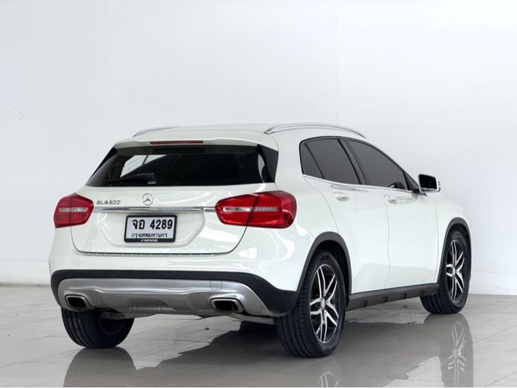 Mercedes-Benz GLA-Class 2015 GLA200 Utility-car เบนซิน ไม่ติดแก๊ส เกียร์อัตโนมัติ ขาว รูปที่ 4