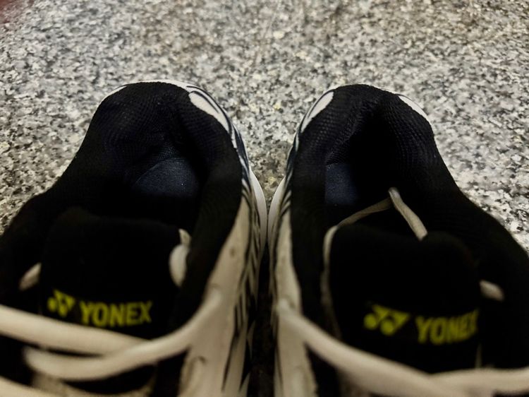 Yonex Power Cushion 65 White Tiger เบอร์40.5 รูปที่ 7