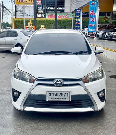 Toyota Yaris 2014 1.2 E Sedan เบนซิน ไม่ติดแก๊ส เกียร์อัตโนมัติ ขาว รูปที่ 2
