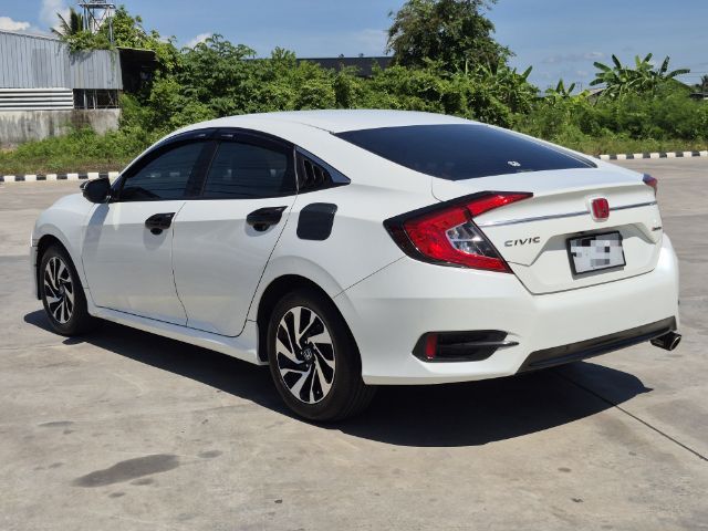Honda Civic 2016 1.8 EL i-VTEC Sedan เบนซิน ไม่ติดแก๊ส เกียร์อัตโนมัติ ขาว รูปที่ 4