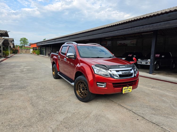 รถ Isuzu D-MAX 3.0 V-Cross Z Prestige 4WD สี ส้ม