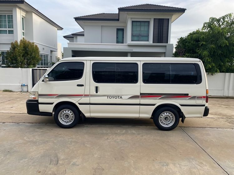 Toyota Hiace 2004 2.5 Van ดีเซล ไม่ติดแก๊ส เกียร์ธรรมดา ขาว รูปที่ 3