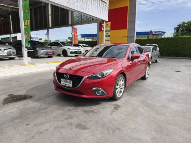 รถ Mazda Mazda3 2.0 S สี แดง