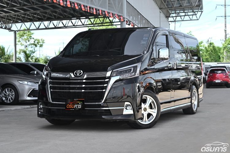 รถ Toyota Majesty 2.8 Premium สี ดำ