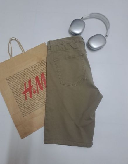 กางเกงขาสั้นสีเขียวขี้ม้า ทรง Slimfit แบรนด์ H and M รูปที่ 4