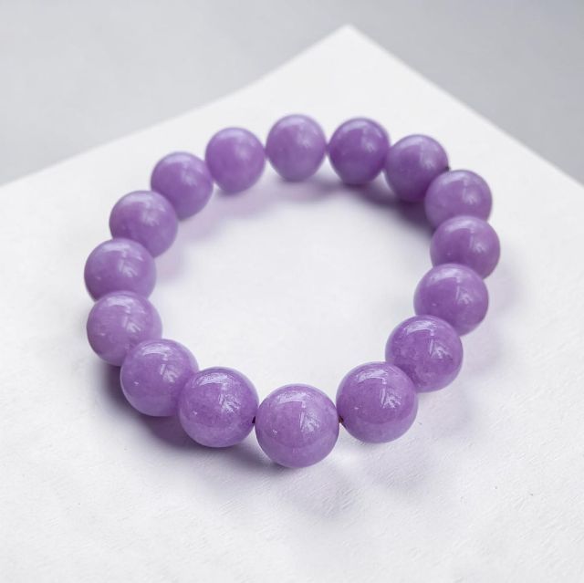 อื่นๆ สร้อยข้อมือหยกแท้ หยกสีม่วง Lavender Jade