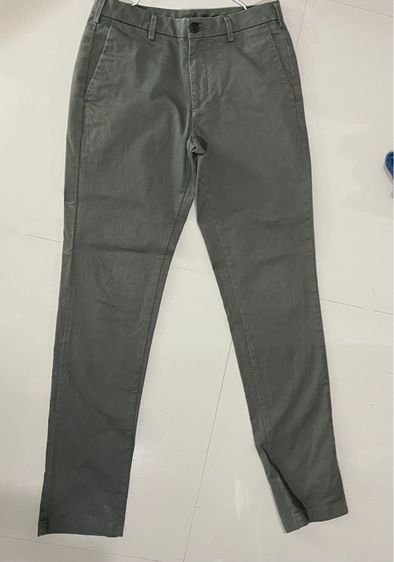 อื่นๆ อื่นๆ กางเกงชาย Uniqlo แท้ ไซส์76cm เอวประมาณ 30-31นิ้ว ผ้าไม่หนาเกินไป ใส่สบาย ยืดหยุ่นนิดๆ ลูกชายใช้เองขายเอง สีเขียวทหาร ของจริงสีไม่เฟดไม่ขาด