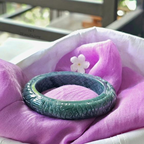 ฟ้า Highqualityjade กำไลหยก Oceanblue  แกะสลักลายหงส์คู่มังกร แกะสลักด้วยมือทั้งวง 