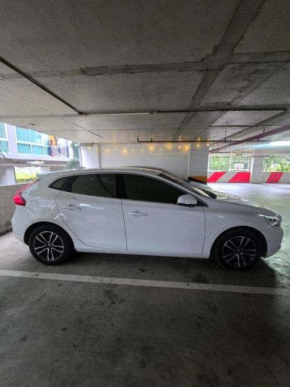 Volvo V40 2017 2.0 T4 เบนซิน ไม่ติดแก๊ส เกียร์อัตโนมัติ ขาว รูปที่ 2