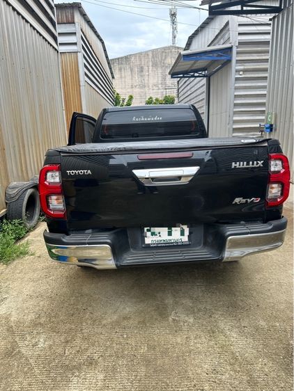 รถ Toyota Hilux Revo 2.4 E Prerunner สี ดำ