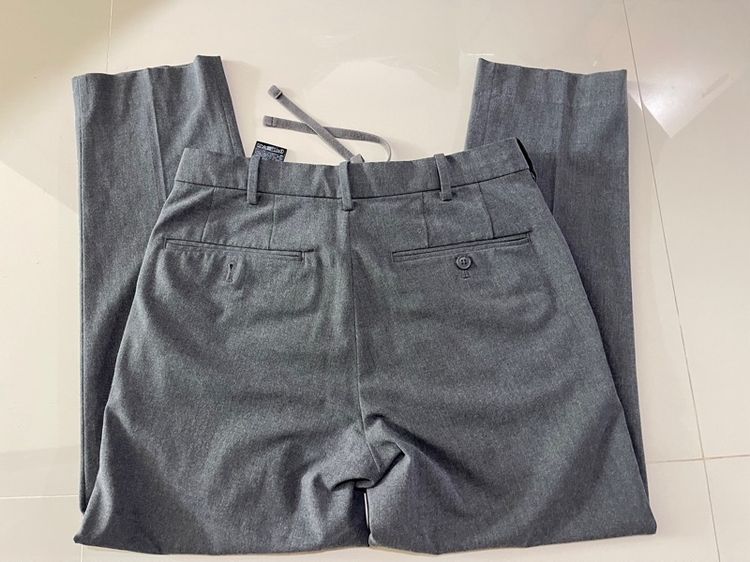 กางเกง Uniqloแท้เหมือนใหม่ ไซส์ 68-76cm เอว 30-31 นิ้ว ข้างในมีเชือกผูกลดไซส์ สีเทาดำ สีไม่เฟดไม่ขาด ทรงสวย ผ้าใส่สบายยืดหยุ่นนิดๆ ของลูก รูปที่ 3