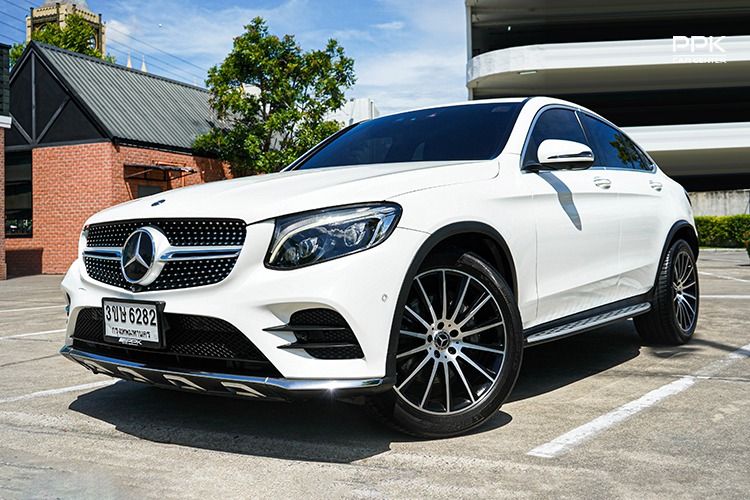 Mercedes-Benz GLC-Class 2019 GLC250 Sedan เบนซิน ไม่ติดแก๊ส เกียร์อัตโนมัติ ขาว