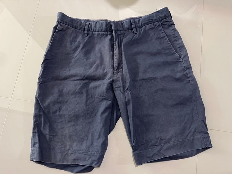 กางเกงขาสั้น Uniqlo สีกรมท่า ผ้าใส่สบาย สีเฟดเล็กน้อยตรงก้นและปลายกางเกงด้านหน้า ไซส์ M เอว 76-84ซม. ของลูกชาย ใส่เองขายเอง ราคารวมส่งแล้ว
