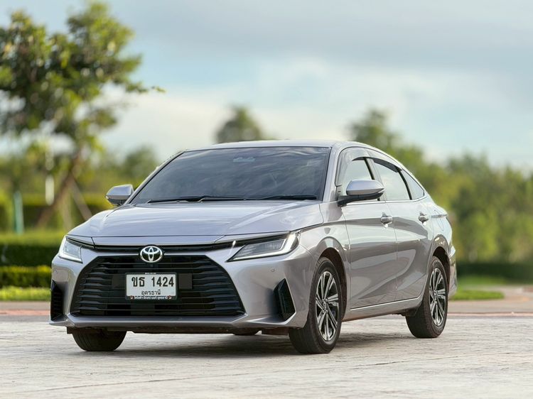 Toyota Yaris ATIV 2024 1.2 Premium Sedan เบนซิน ไม่ติดแก๊ส เกียร์อัตโนมัติ เทา