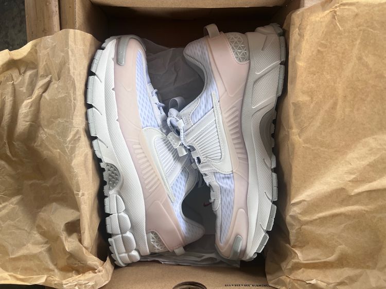 รองเท้า NIKE ZOOM VOMERO ROAM สภาพใหม่ รูปที่ 10