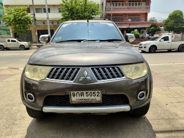 รถ Mitsubishi Pajero Sport 2.5 GT 4WD สี น้ำตาล