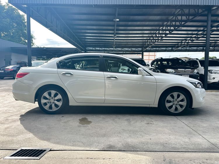 Honda Accord 2010 2.4 EL NAVI Sedan เบนซิน เกียร์อัตโนมัติ ขาว รูปที่ 4