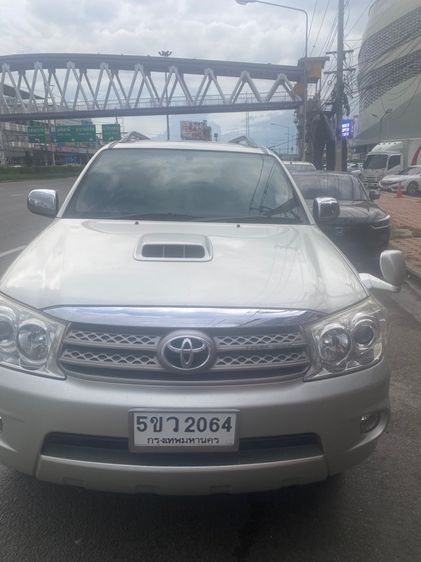 Toyota Fortuner 2011 3.0 V Utility-car ดีเซล ไม่ติดแก๊ส เกียร์อัตโนมัติ เทา รูปที่ 3