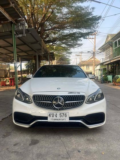 รถ Mercedes-Benz E-Class E63 AMG สี ขาว