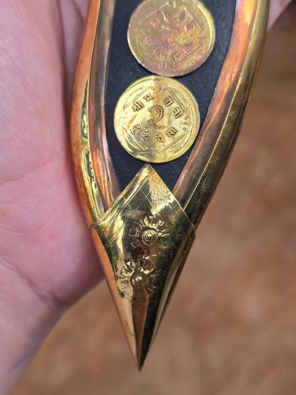 มีดกูรข่า ด้ามหายาก จากเนปาลแท้ ขนาดปลายฝักถึงด้ามจับ 24Cm. ใบมีด13.5นิ้ว ใบมีดหนาคม มีน้ำหนัก จับถนัดมือ ลายสวยงาม  รูปที่ 13