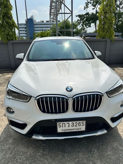 รถ BMW X1 2.0 sDrive18i Highline สี ขาว