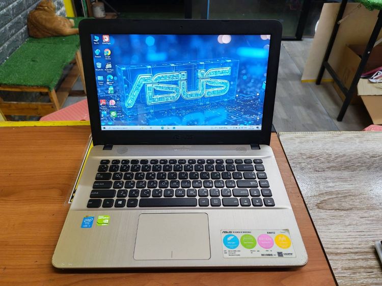 VivoBook วินโดว์ 8 กิกะไบต์ HDMI ไม่ใช่ Asus  คอร์  i3 แรม8 กิ๊ก ดูเครื่องได้ที่ บ้านเนินสะอาด เส้นข้าง ม.นคร   
