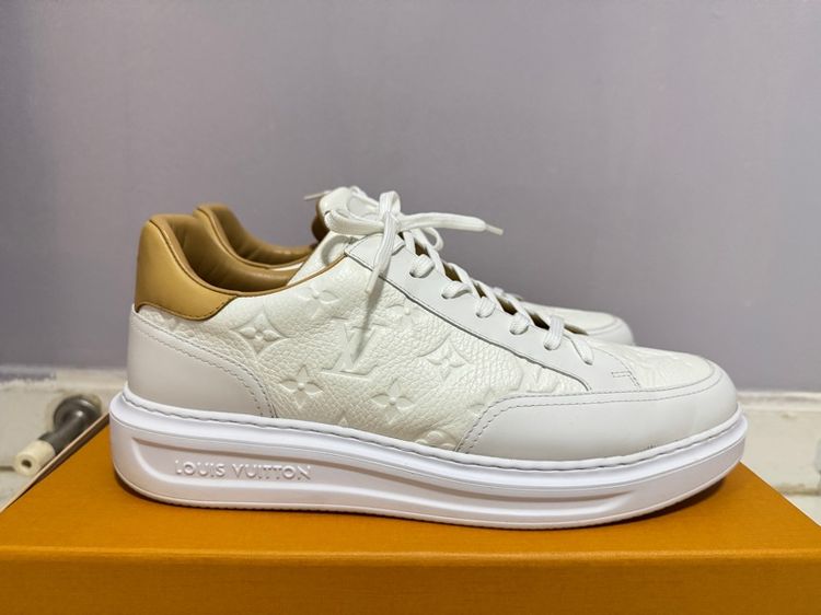 ขาว หนังแท้ UK 8.5 | EU 42 2/3 | US 9 Louis Vuitton รองเท้าผ้าใบหลุยส์รุ่น Beverly Hills 