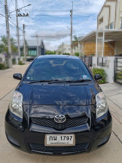 รถ Toyota Yaris 1.5 J สี ดำ