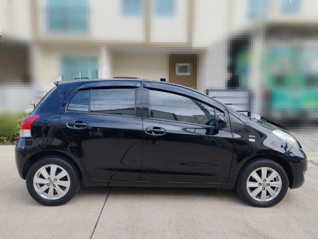 Toyota Yaris 2012 1.5 J Sedan เบนซิน ไม่ติดแก๊ส เกียร์อัตโนมัติ ดำ รูปที่ 2
