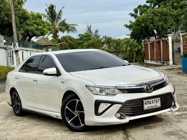 รถ Toyota Camry 2.0 G Extremo สี ขาว