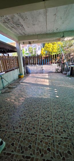 มีบางส่วน สร้างเสร็จก่อน 2010 ขายบ้านเดียว หมู่บ้านอมรทรัพย์ รูปที่ 2