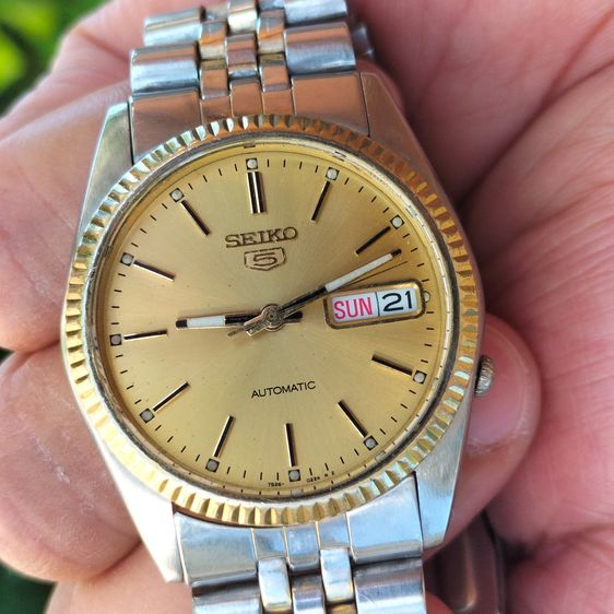 Vintage Seiko 7s26 3110 auto day date หน้าทอง ขอบหยัก สองกษัตริย์ ข้อสายมีรอยใช้งาน หน้าปัดทองใส เดินปรกติ กระจกใหม่ มะยมไม่ค่อยสวย