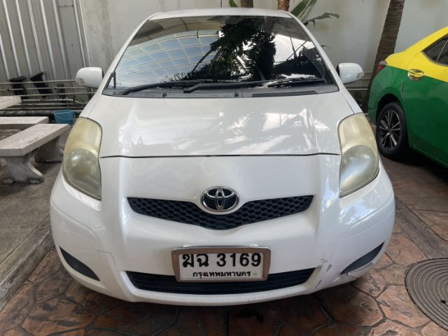 Toyota Yaris 2012 1.5 E Sedan เบนซิน ไม่ติดแก๊ส เกียร์อัตโนมัติ ขาว รูปที่ 2