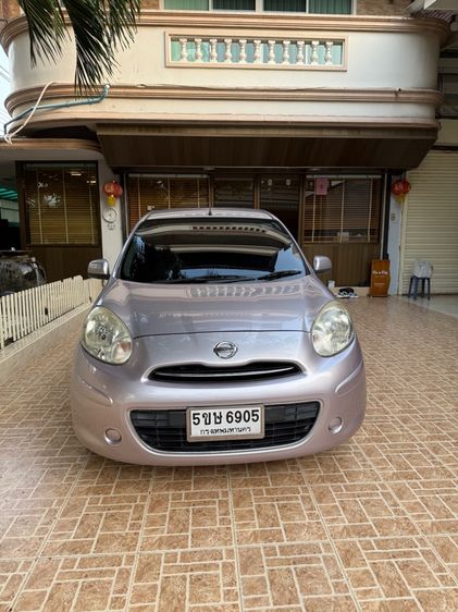 รถ Nissan March 1.2 E สี บรอนซ์ทอง