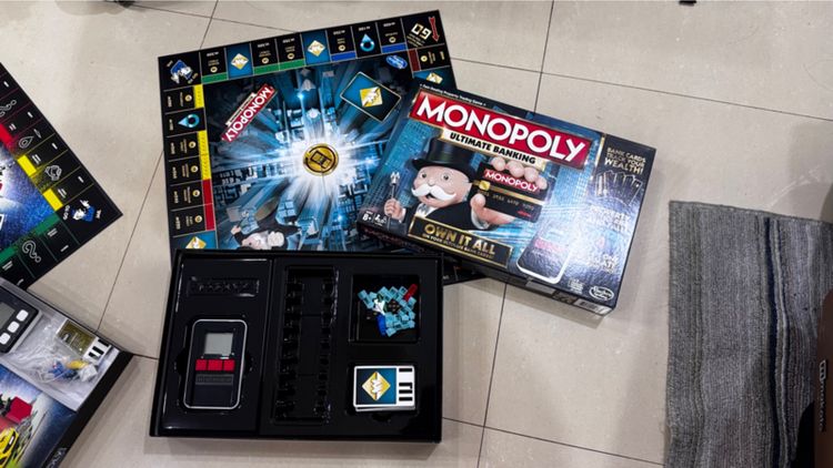 บอร์ดเกมส์ Monopoly Ultimate Banking  และ Monopoly Super Electronic Banking  รูปที่ 4