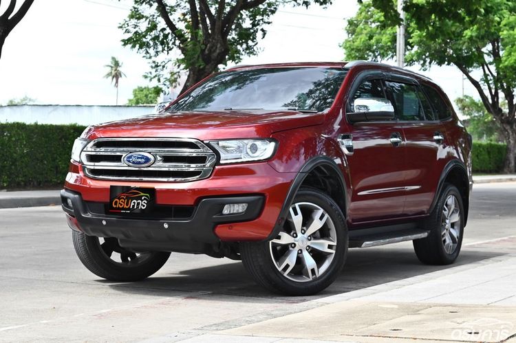 รถ Ford Everest 2.2 Titanium Plus สี แดง