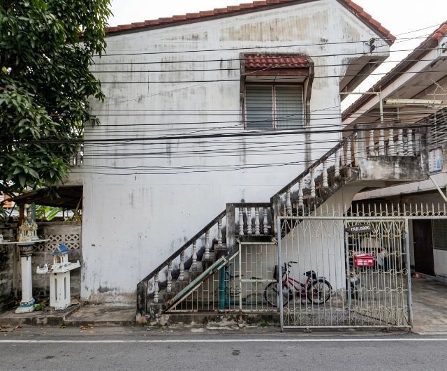 ที่ดินพร้อม ห้องเช้า10ห้องบน5ล่าง5ห้อง 