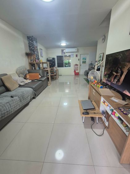 มีบางส่วน 2012 ทาวน์เฮ้าส์  2  ชั้น  21  ตร.ว. หมู่บ้านนิรันดร์วิลล์ 8  ซอยเฉลิมพระเกียรติ 28 รูปที่ 4