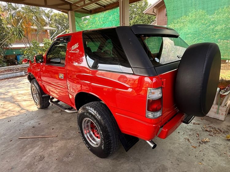 รถ Isuzu รุ่นอื่นๆ รุ่นย่อยอื่นๆ สี แดง