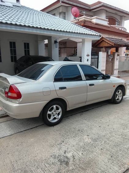 รถ Mitsubishi Lancer 1.6 GLXi สี บรอนซ์ทอง