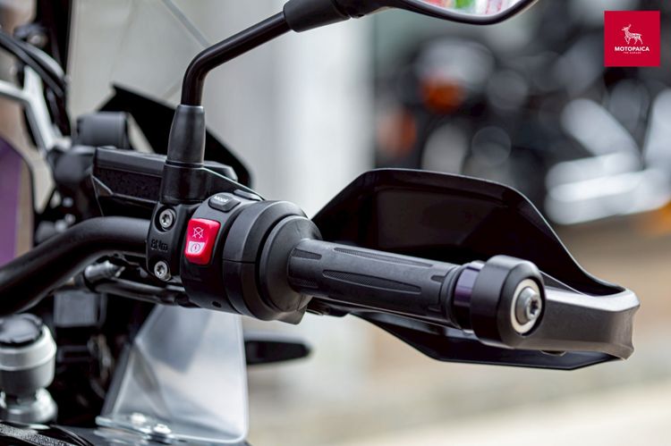 Bmw R1250GSA TripleBlack ปี2022 มือเดียว วิ่ง4,200Km. รถใหม่มาก รูปที่ 10