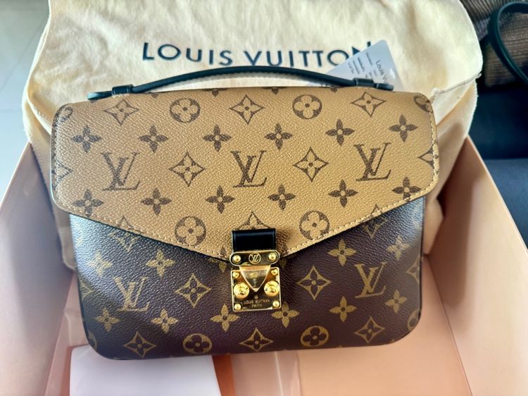 หญิง Louis Vuitton  LV Pochette Metis Monogram Reverse 